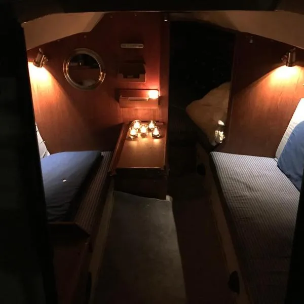 Båten Josefin Grebbestad Gästhamn: Grebbestad şehrinde bir otel