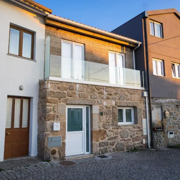 Casinha do Adro, hotel in Paços da Serra