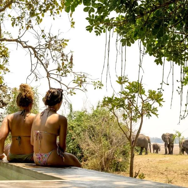 Msandile River Lodge, hotel i Kakumbi