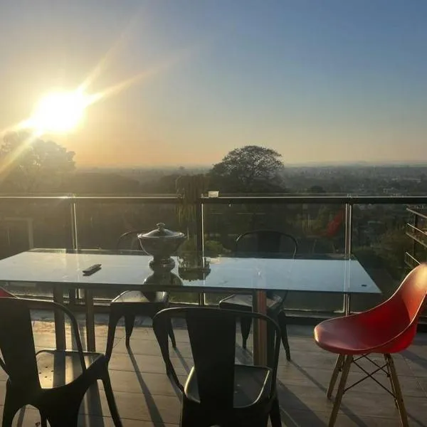 Monoambiente Seminario Suites, ξενοδοχείο σε Yerba Buena