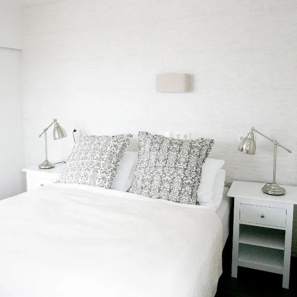 Þórshöfn में, होटल Cave apartment