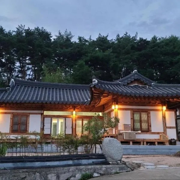 Lee Cho Hanok, hotel in Gyeongju