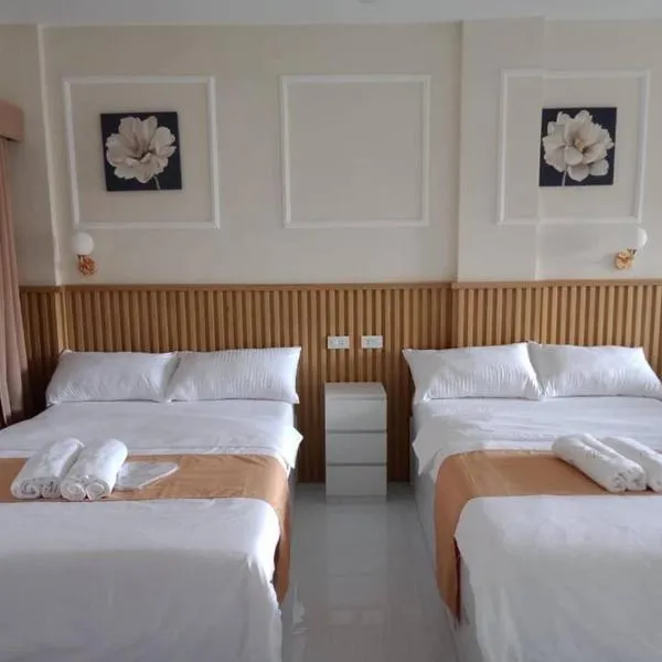homefortzone Lipa fully interior netflix pool and free parking, Hotel in Lipa