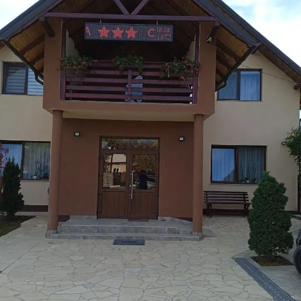 CASA Hora，位于Pîrcovaci的酒店