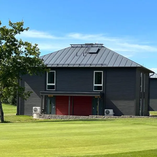 Saxnäs Ferieboende Valkyria, Hotel in Färjestaden