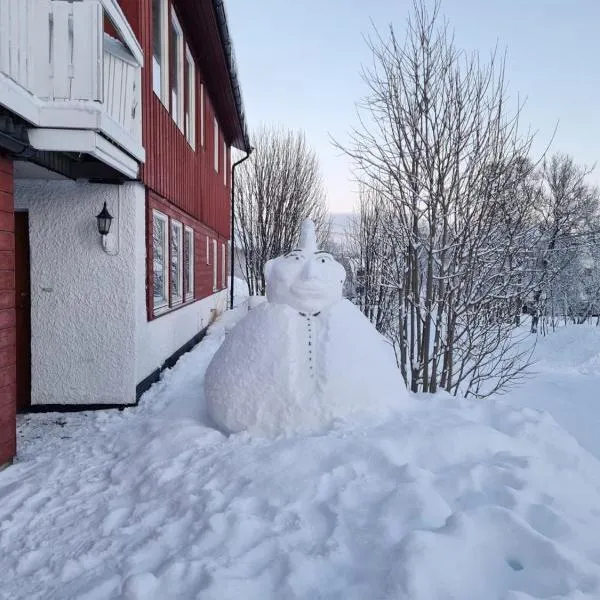 Nydelig hybelleilighet nært sentrum, hotel em Tromsø