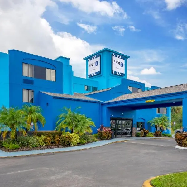 SPOT X Hotel Tampa - Wesley Chapel by The Red Collection, hotel en Wesley Chapel