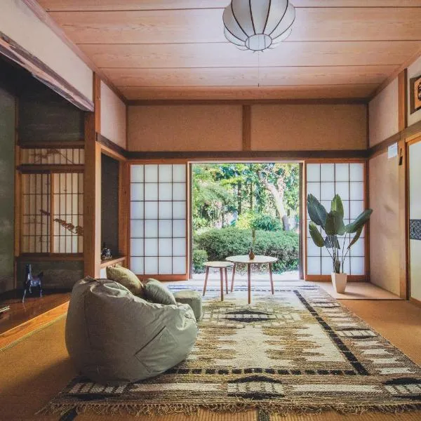 佐渡古民家一棟貸切 Active Art Hotel 日本庭園 佐渡アート, hotel a Sado