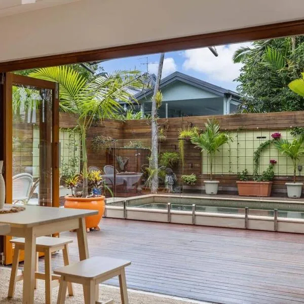 Melaleuca Villa with Private Pool, hotel en Port Douglas