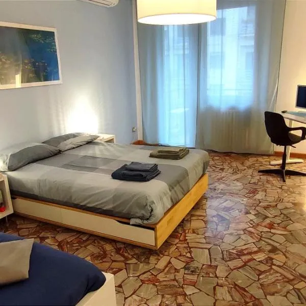 मिलानो में, होटल 2 Minimal Rooms