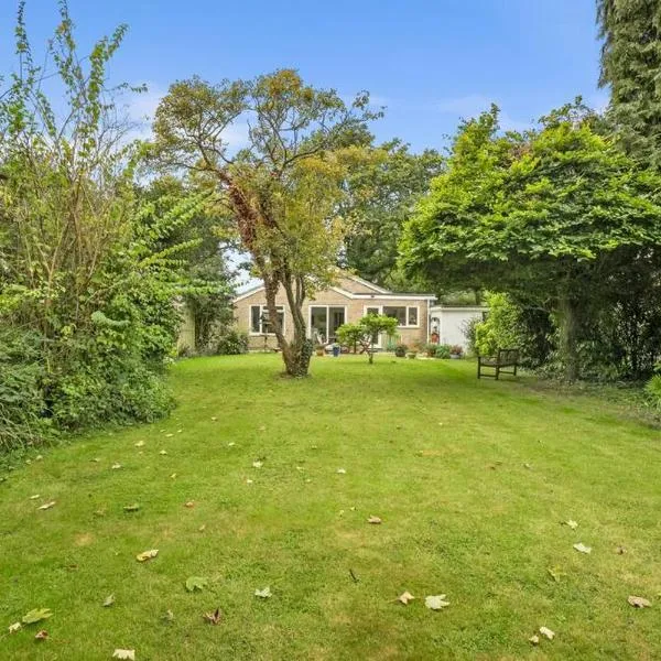 Convenient and immaculate house in Bransgore, hotell sihtkohas Bransgore