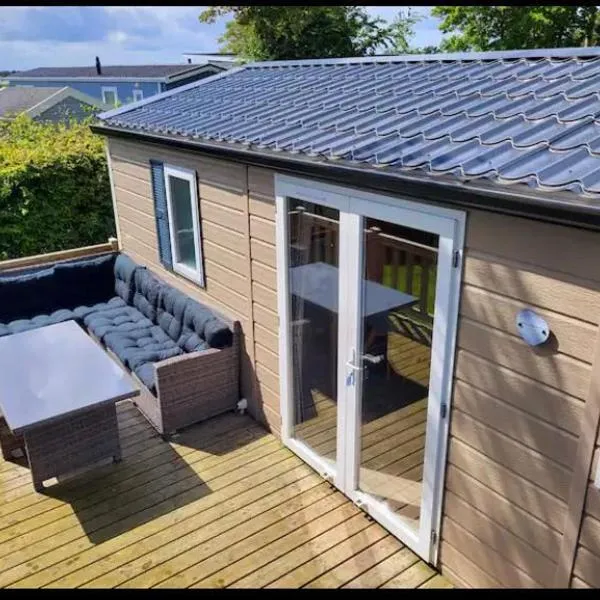 Chalet tussen Zee en Meer, Hotel in Lauwersoog