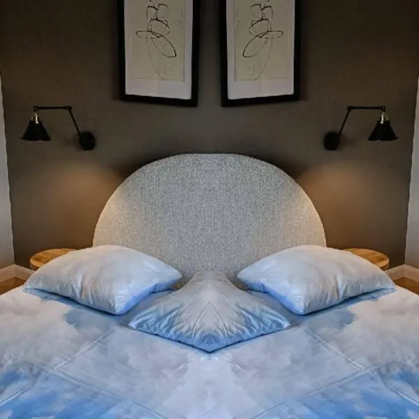 SOLAR Apartments I Stare Miasto 10min I Priv Parking Free I Winda I Balkon, hotell Toruńis