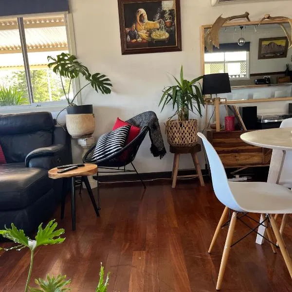 South Beach Holiday Home, hotel in South Fremantle