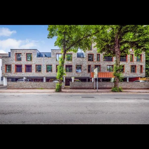 The Duplex at Sophia Mews with free parking, hotel in Cardiff