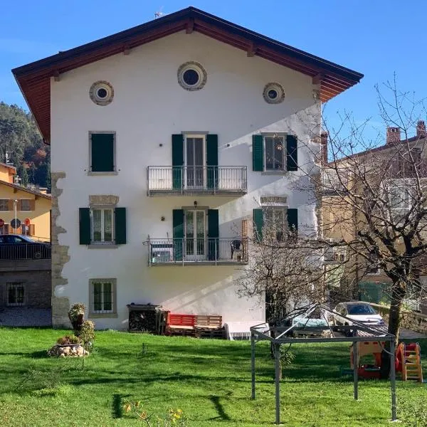 Cà dei Dolzi, hôtel à Ronzo Chienis