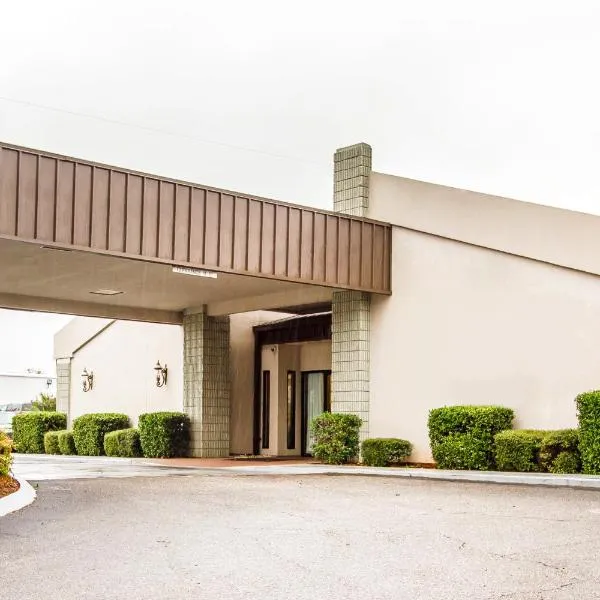 Executive Inn and Suites, hotel v destinaci Enterprise