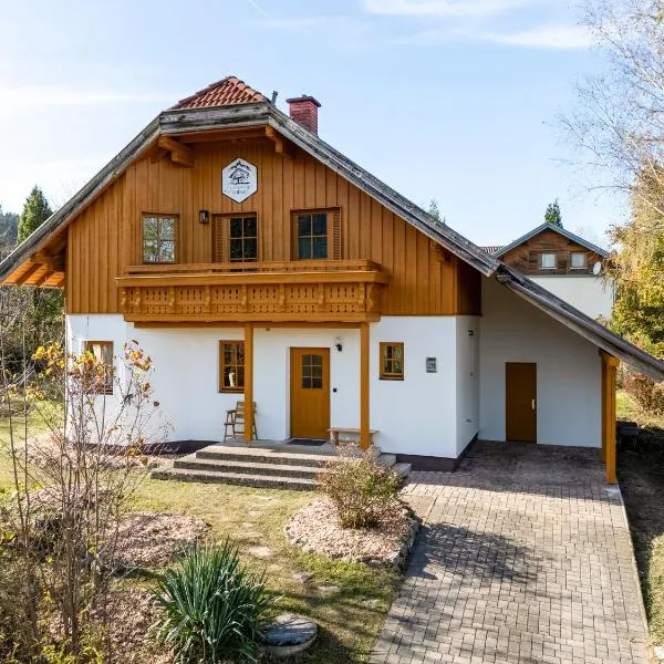 Living Lodge, hotel in Feistritz im Rosental
