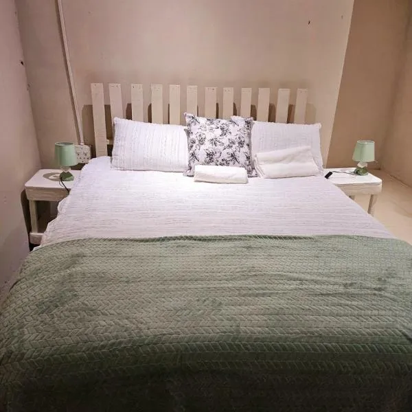 SoftLife Guest House, hotel v destinaci Ulundi