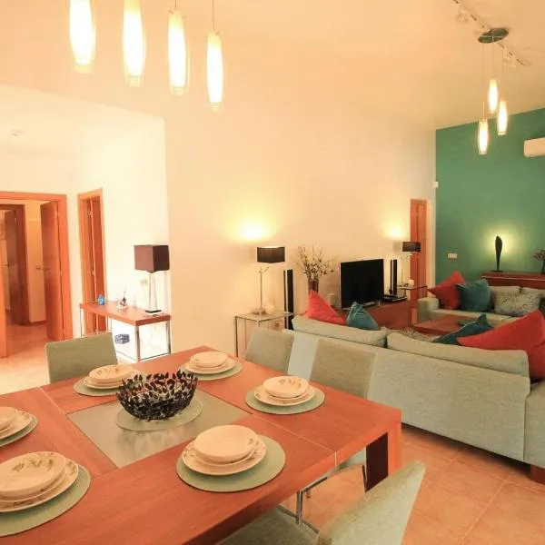 Chalet Molly, hotel in Costa de Antigua