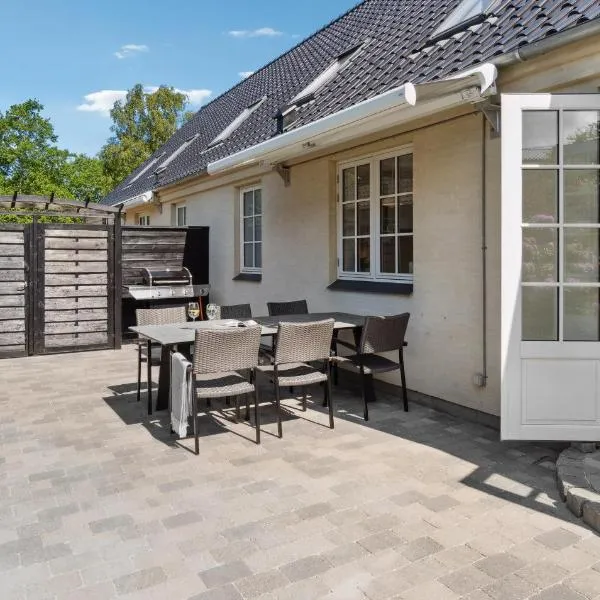 3 Bedroom Gorgeous Home In Gilleleje, hotel in Gilleleje