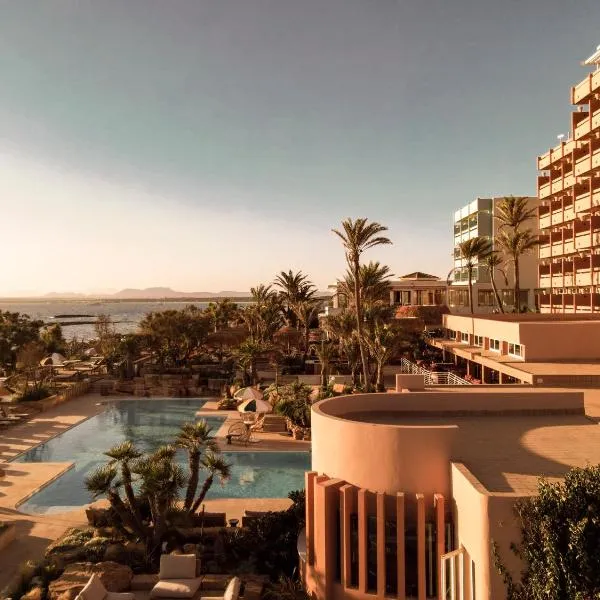 Bikini Island & Mountain Hotel Es Trenc -Adults only-, hotel en Colonia de Sant Jordi