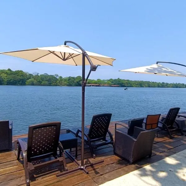 Valverde Glamping & Ecolodge, khách sạn ở Tortuguero