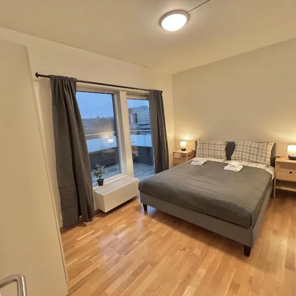 Modern Room in shared apartment with a Beautiful Private Balcony, hotel a Oslo
