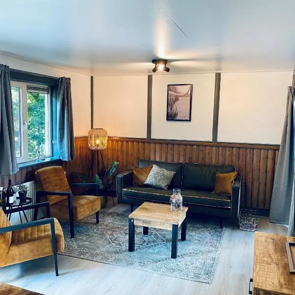 Drentse Sleutels 6 persoons huisje met jacuzzi, hotel en Erm