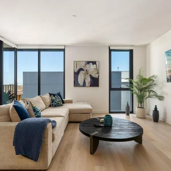 The Sapphire Nest - Spectacular Rooftop Amenities Ocean views 2BR, hotel in Los Angeles