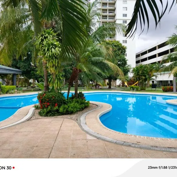 Hermoso departamento 91 MT2, PISCINA GRANDE y lindas áreas comunes, hotel in Santa Cruz de la Sierra