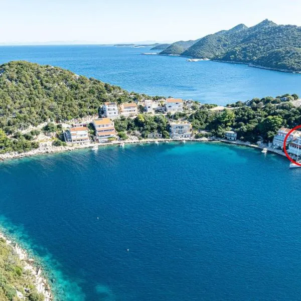 Apartments by the sea Zaklopatica, Lastovo - 8342, ξενοδοχείο σε Λάστοβο