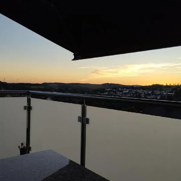 Schaumbergblick - Komfort mit Sauna und Whirlpool, hotel in Marpingen