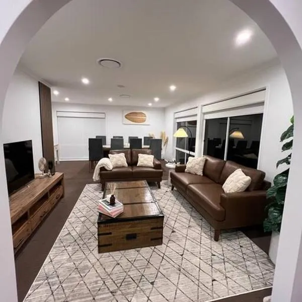 3 Bedroom House in Cooma, hotel in Cooma