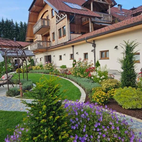 Rosenhof Salzburger Seenland, hotel in Strasswalchen