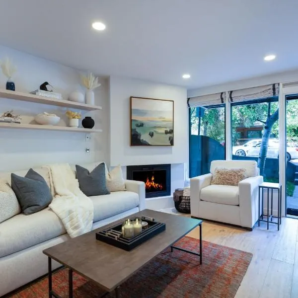 Renovated Core 2BR 2BA with AC, Pool & Hot-tub, hotel in Aspen