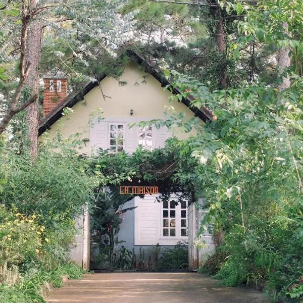 La Maison Homestay Măng Đen、Kon Tumのホテル