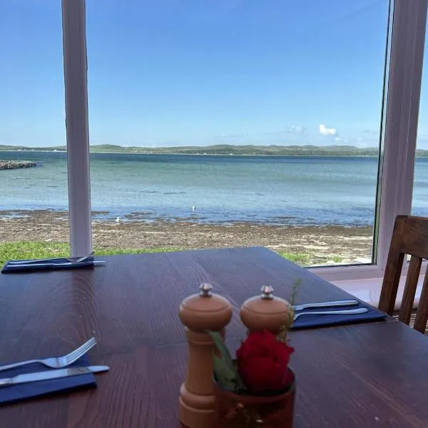Lochside Hotel, hotel v destinaci Bowmore