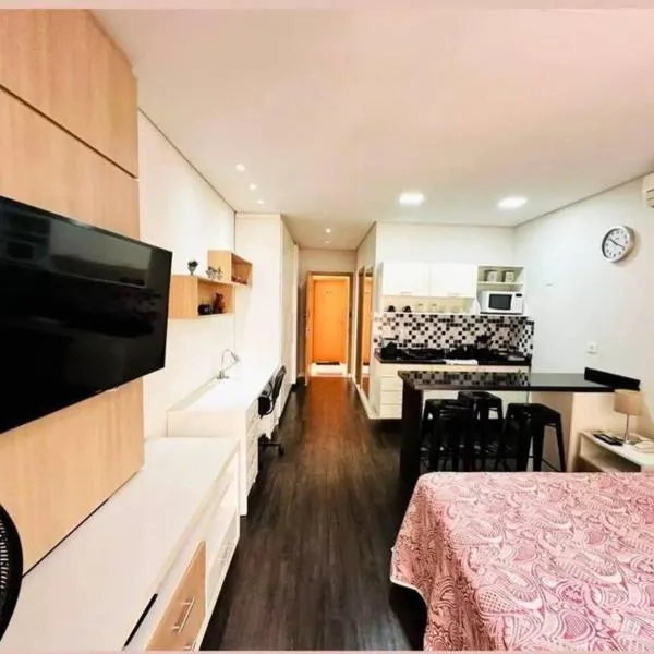 STUDIO - ao lado do batel，位于库里提巴的酒店