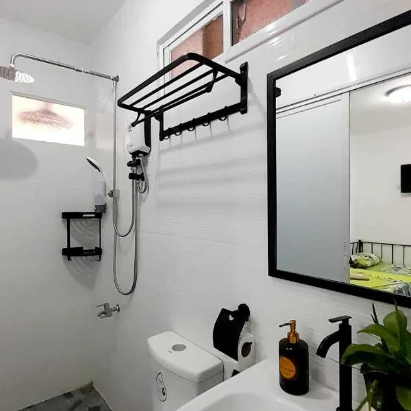 Liturs Travel Services homestay Rent a Car - Singcang, hotel a Bacolod
