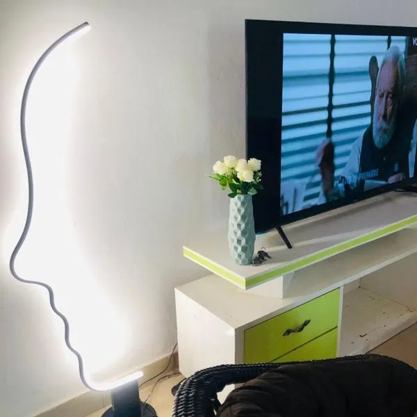 Village des Aviateurs, hotel in Nkolnda