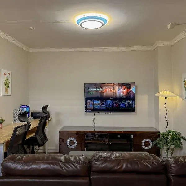 Home Office apartment in UB with Airport Pickup, hotel in Ulaanbaatar