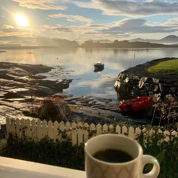 Det lille huset i Slipveien, hotel in Bud