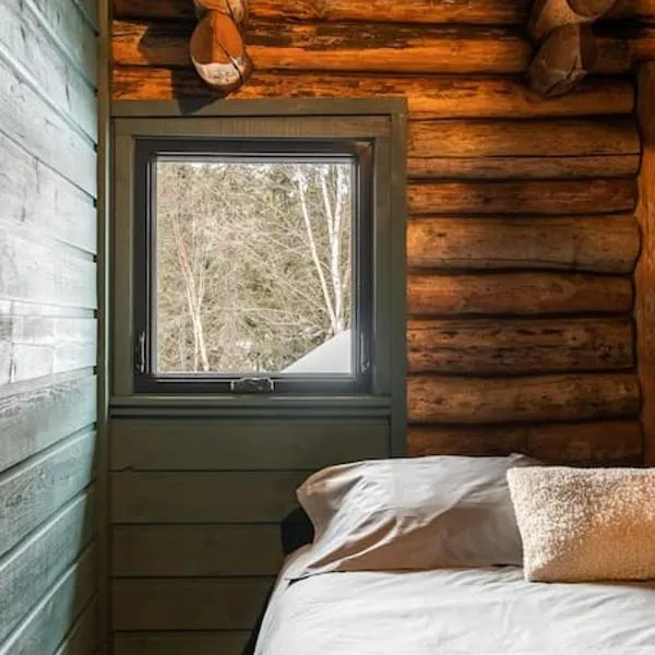 ÖBois Charlevoix - L'Écurie 2 Studio, hotel em Saint-Siméon