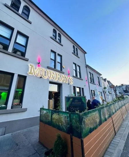 Murrays, hotel in Bargoed