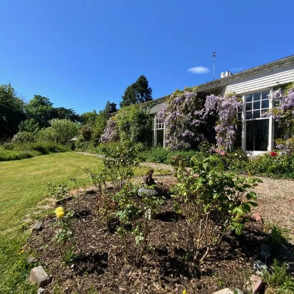 Parteen A Lax, River House & Gardens, hôtel à Limerick