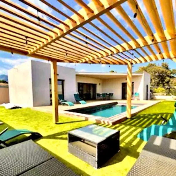 VILLA LE CORAIL ROUGE CORSE, hotel a Lecci