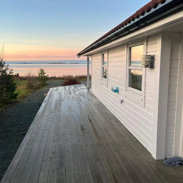Hytte i Lysøysund med 4 soverom, Ørland、Lysesundのホテル