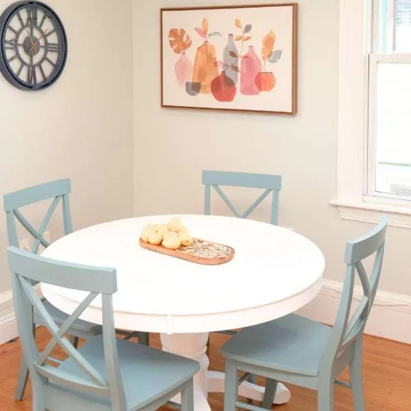 Jennifer's College Hill Apartment Close to Everything, hotel in Providence