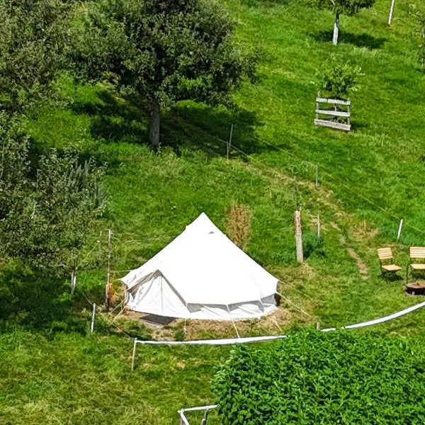 Tipi Zelt mit Bergsicht，位于Fahrni的酒店